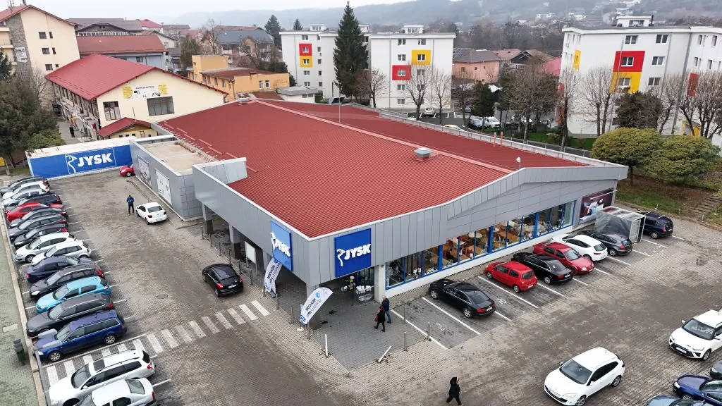The Benefits of Retail Parks for Medium and Small Communities in Romania